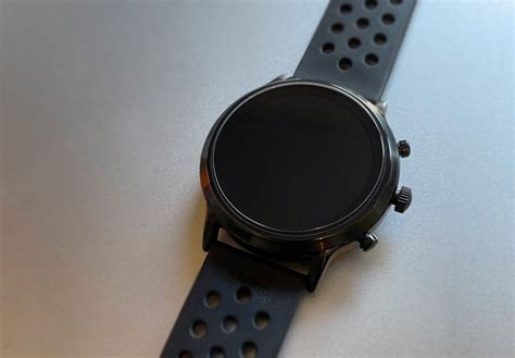 my fossil smartwatch won't turn on